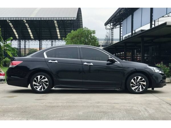 Honda Accord 2.0EL Sedan AT 2010จด11 รูปที่ 2