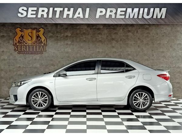 TOYOTA COROLLA ALTIS 1.6G ปี 2016 สีบรอนซ์เงิน รูปที่ 2