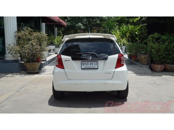 จัดไฟแนนซ์ได้เต็ม  ฟรีดาวน์ แถมประกันภัย 2010 HONDA JAZZ 1.5 S รูปที่ 2