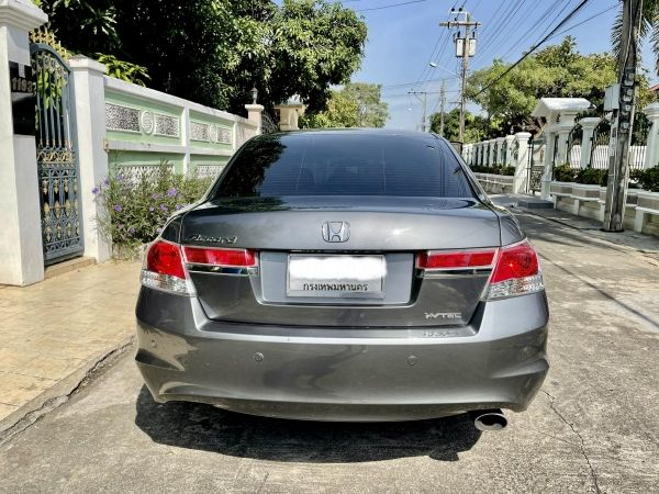 2012 Honda Accord 2.0 EL i-VTEC สีเทา รถบ้านมือเดียว สภาพดี รูปที่ 2