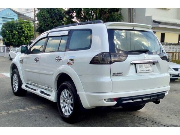 MITSUBISHI PAJERO 2.5 GT สีขาว ปี2012 รูปที่ 2