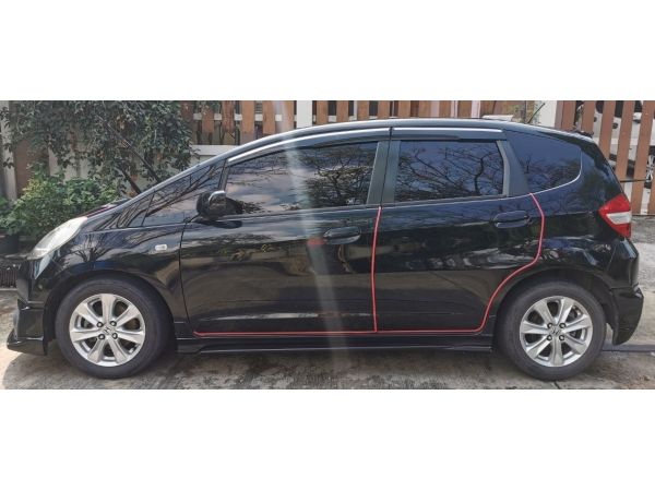 Honda Jazz S AT  ปี 2012 เจ้าของขายเอง เข้าศูนย์ตลอด รูปที่ 2