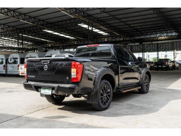 C499 2019 Nissan NP300 Navara King Cab 2.5 E Calibre Black Edition รูปที่ 2