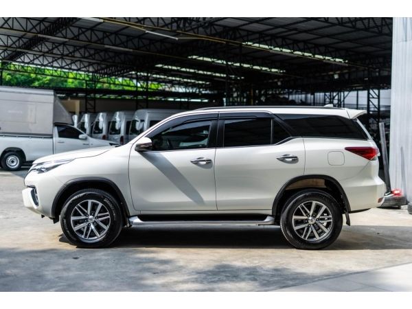 C4725 2017 Toyota Fortuner 2.4 V รูปที่ 2