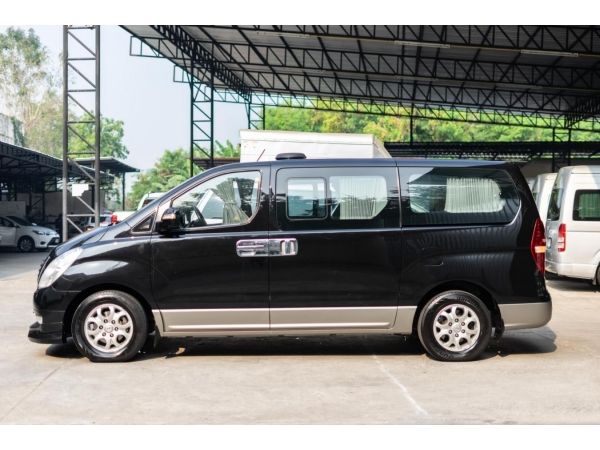 C6714 2011 Hyundai H-1 2.5 Deluxe รูปที่ 2