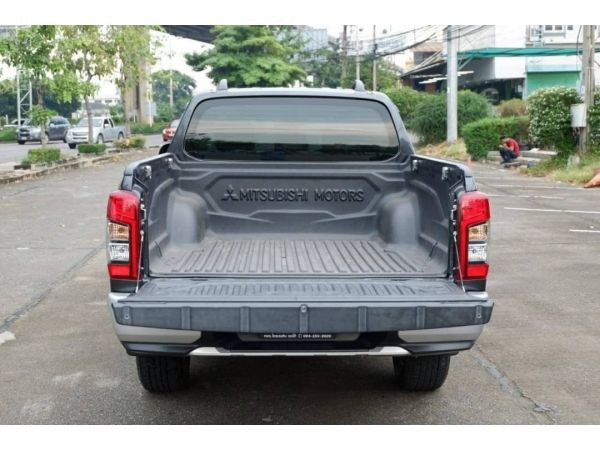 Mitsubishi Triton 2.5 Plus 4DR MT 2018 จด2019 รูปที่ 2