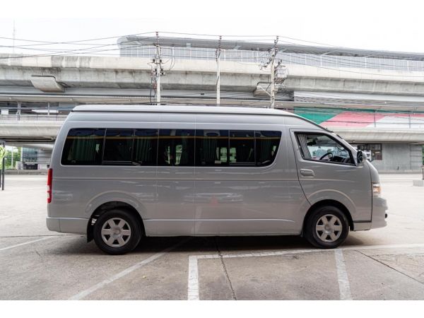 C1022 2013 Toyota Commuter 2.5 D4D VIP รูปที่ 2