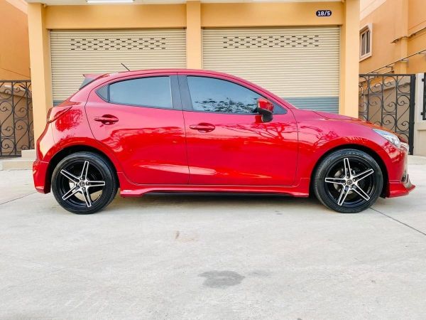 Mazda 2 1.3 High Connect มือเดียวป้ายแดงปี 2015 เบนชิน รถสวย ไมล์น้อย รูปที่ 2