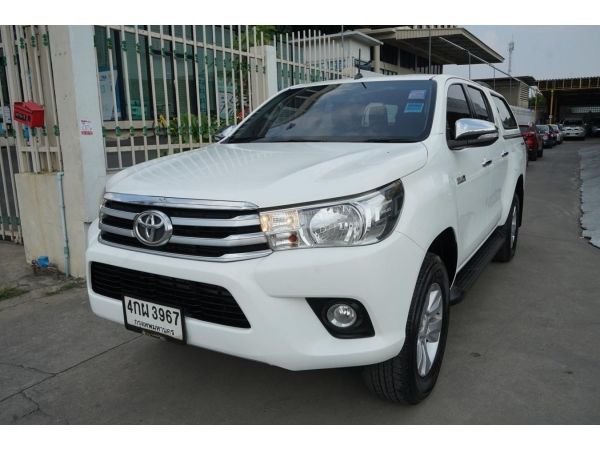 Toyota Hilux REVO รูปที่ 2