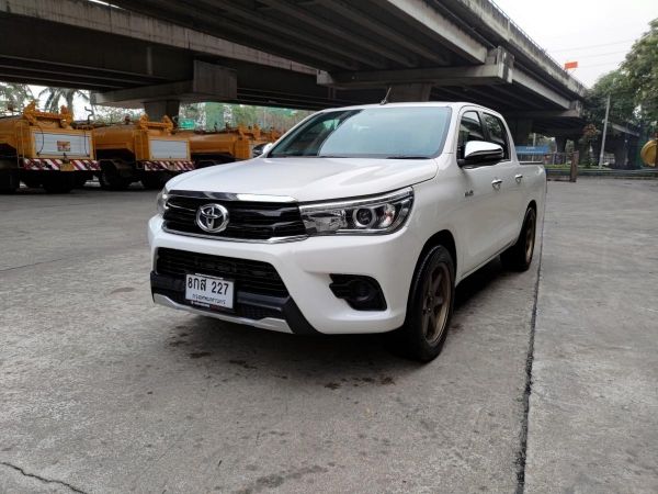 2019 Toyota Hilux-Revo 2.4 E AT รูปที่ 2