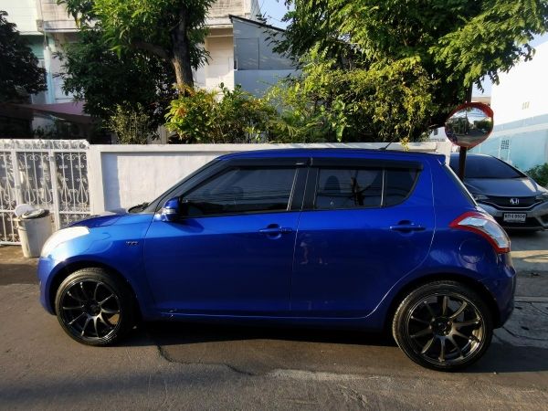 ขาย Suzuki​ swift​ GLX ตัว Top รูปที่ 2