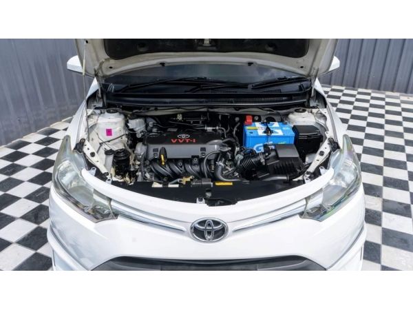 Toyota Vios 1.5 E ปี2013 สีขาว เกียร์ออโต้ รูปที่ 2