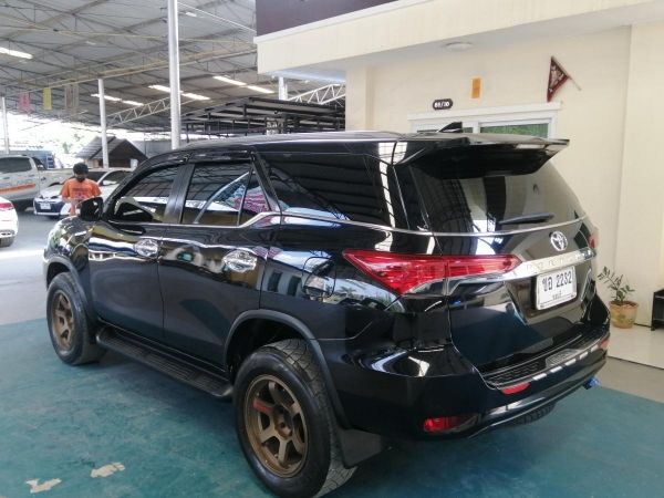 TOYOTA​ FORTUNER 2.4 V AUTO 2016 รูปที่ 2