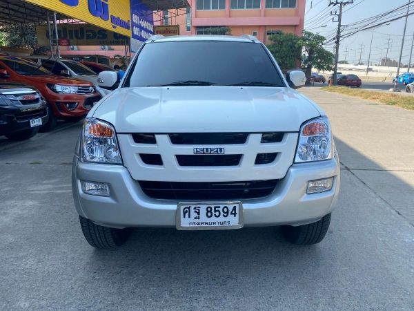 Isuzu mu-7 3.0Ddi i-TEQ อีซูซุ รถครอบครัว7ที่นั่ง รูปที่ 2