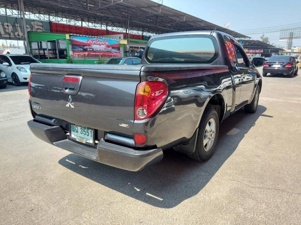 ขาย รถกะบะ MITSUBISHI TRITON สี เทา ปี 2011 รูปที่ 2