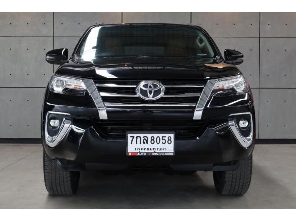 2018 Toyota Fortuner 2.8 V 4WD SUV AT รูปที่ 2