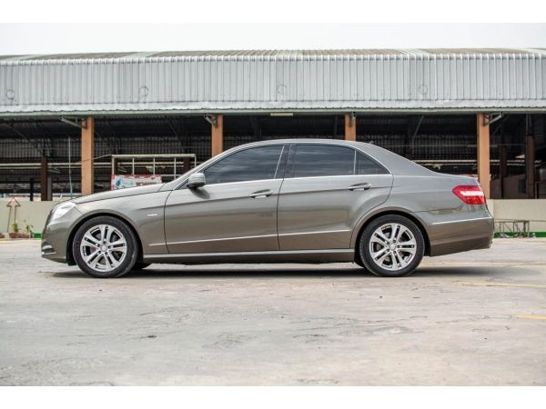 รถหรู Mercedes Benz 1.8E250 CGI Sedan หลังคาแก้ว โฉม W212 ปี2010 AT รูปที่ 1