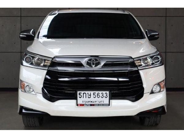 Toyota Innova 2.8  Crysta V Wagon AT(ปี 16-20) B5633 รูปที่ 2