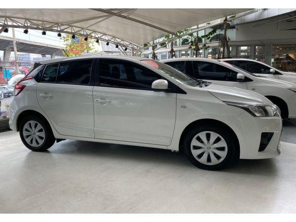 ฟรีดาวน์ Toyota Yaris 1.2E CVT Hatchback AT 2017 รูปที่ 2