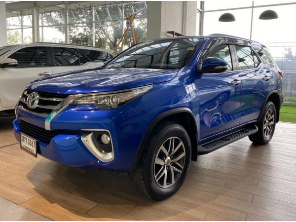 Toyota Fortuner 2.4V 2WD SUV AT 2016 รูปที่ 2