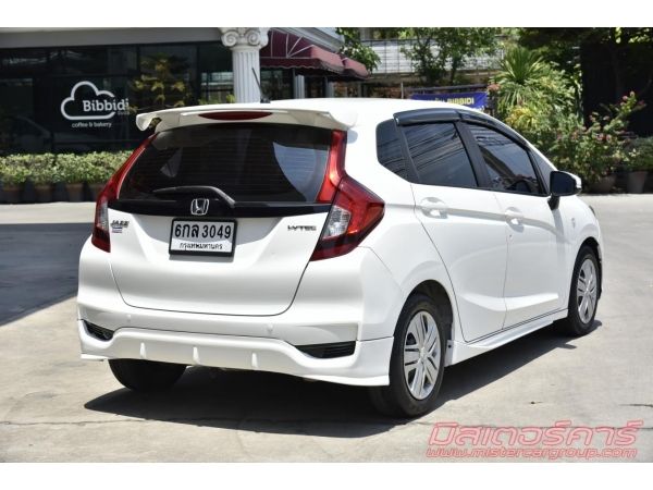 จัดไฟแนนซ์ได้เต็ม ฟรีดาวน์ แถมประกันภัย 2017 HONDA JAZZ 1.5 S รูปที่ 2