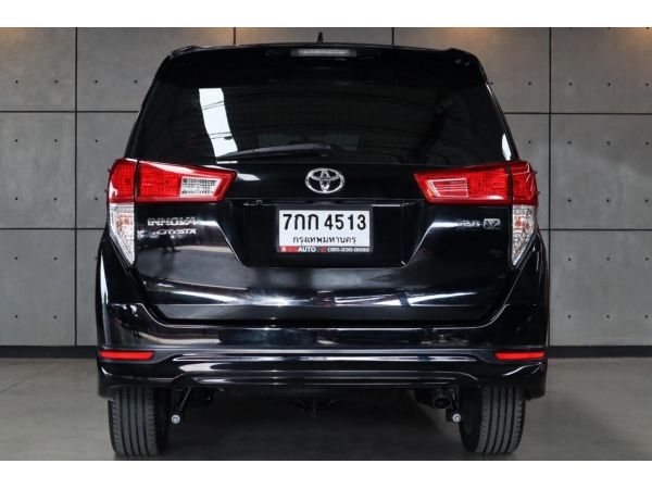 2018 Toyota Innova 2.8 Crysta V Wagon AT(ปี 16-20) B4513 รูปที่ 2