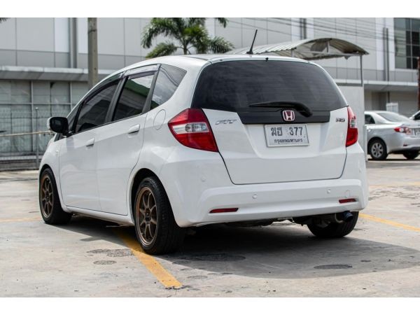 2012Honda Jazz 1.5 V BS รูปที่ 2