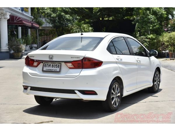 ปี2017 HONDA CITY 1.5 V ใช้เงิน 5 พันออกรถ ฟรีดาวน์ แถมประกันภัย รูปที่ 2