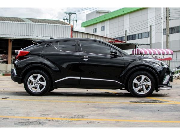 Toyota CHR 1.8 MID ปี18 สวยกริบเหมือนป้ายแดง รูปที่ 2