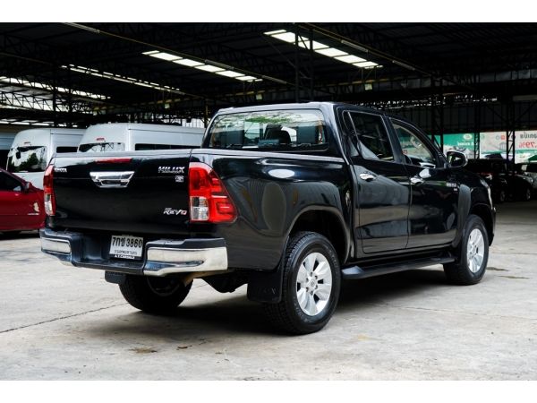 Toyota Hilux Revo 2.8 DOUBLE CAB Prerunner G Pickup รูปที่ 2