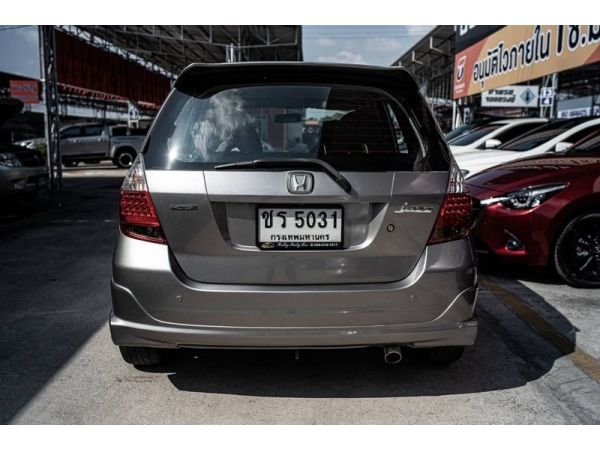 2007 HONDA JAZZ 1.5 IDSI สีเงิน AUTO รูปที่ 2