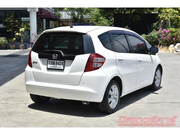 2010 HONDA JAZZ 1.5 S ใชเงิน 5 พันออกรถ ฟรีดาวน์ แถมประกันภัย รูปที่ 2