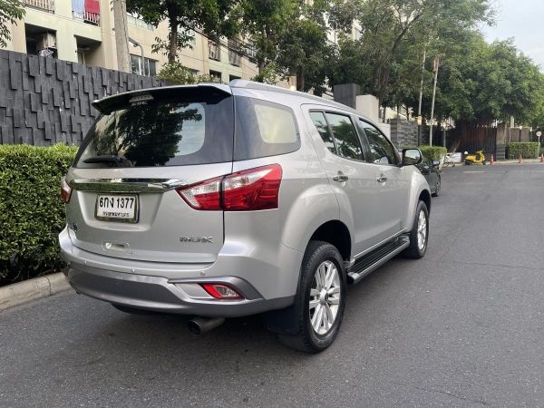 Isuzu Mu-X 1.9 Ddi (MNC) ออโต้ สีบรอนซ์เงิน ปี 17 รูปที่ 2