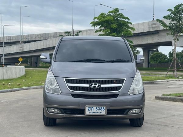 2011 Hyundai H1 2.5 DELUXE  AT รูปที่ 2