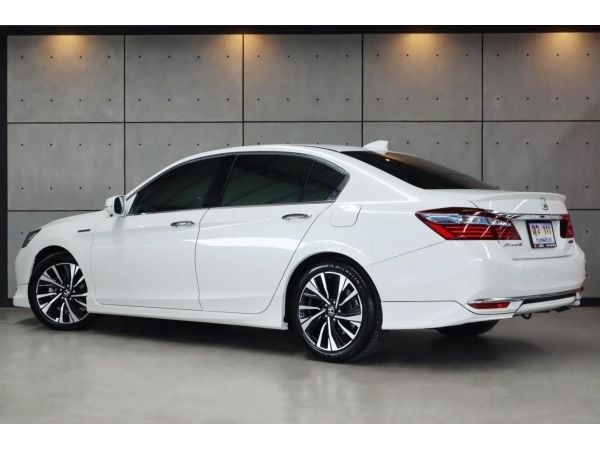 2017 Honda Accord 2.0 Hybrid TECH i-VTEC Sedan AT (ปี 13-17) B7667 รูปที่ 2