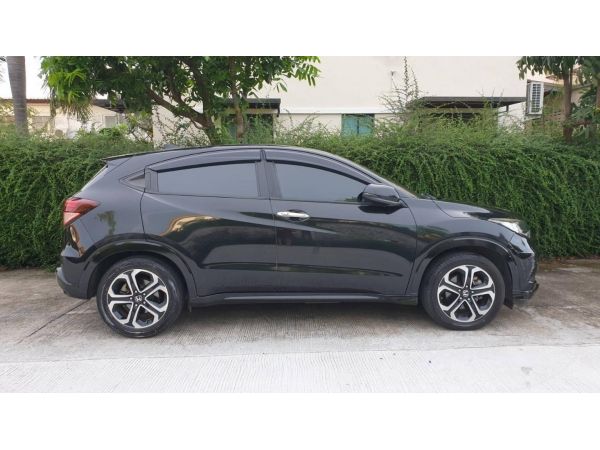 Honda HRV 1.8EL Sunroof 2015 สีดำ  เจ้าของขายเอง รูปที่ 2