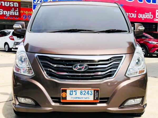 2014 Hyundai H1 2.5 ดีเซล Deluxe Top สุด เบาะ VIP  ฟรีดาวน์ ผ่อนเพียง 16,300 รูปที่ 2