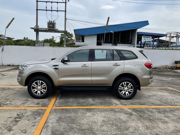 FORD EVEREST 2.2AT MY2016 รูปที่ 2