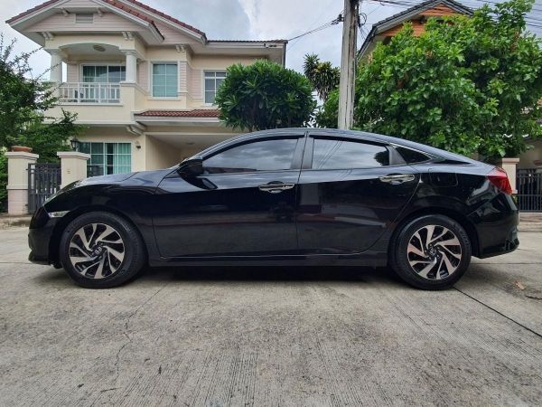 วารันตีถึงปี2023 Honda Civic FC 1.8EL ปี2018 สีดำ รูปที่ 2