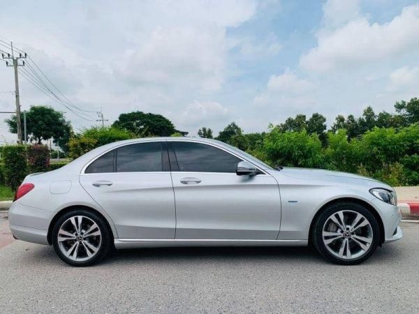 Mercedes Benz C350e Avantgarde Plug-in Hybrid 2017 รูปที่ 2