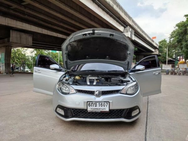 ปี2015 MG 3 1.5 x sunroof รถสวยพร้อมใช้ รูปที่ 2