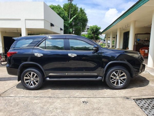 TOYOTA FORTUNER 2.4V, 2WD, ปี 2016 รูปที่ 2