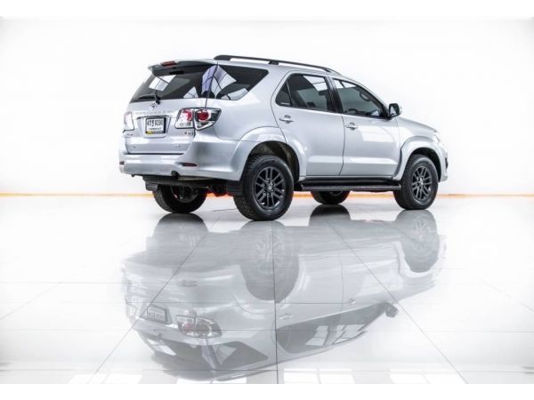 TOYOTA FORTUNER 3.0 V 4WD AT 2015 รูปที่ 2