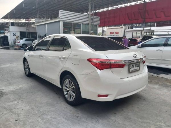 TOYOTA ALTIS 1.8 V NAVI ปี2014 สีขาว รุ่น top สุดไม่เคยติดแก๊ส รูปที่ 2