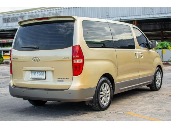 HYUNDAI H-1 MAESTRO DELUXE 2.5L ดีเซล รถบ้านสภาพดีเยี่ยมพร้อมใช้งาน เกียร์ออโต้ ไมล์แท้ ไม่มีชนหนัก รูปที่ 2