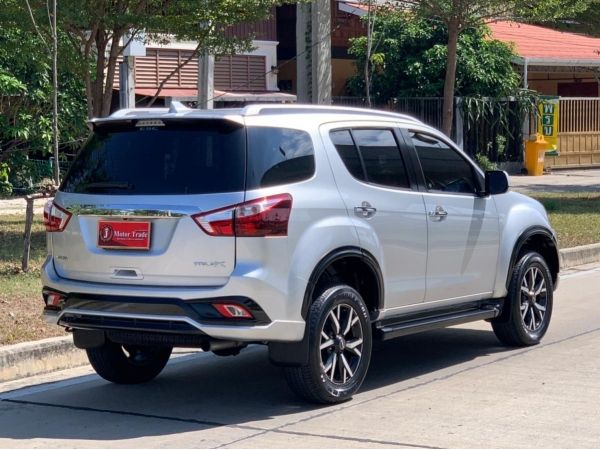 2019 Isuzu MU-X 3.0 THE ONYX  NAVI รูปที่ 2