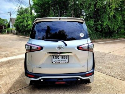 Toyota sienta 1.5 V Auto Top สุด MY2016 จด 2017 รูปที่ 2