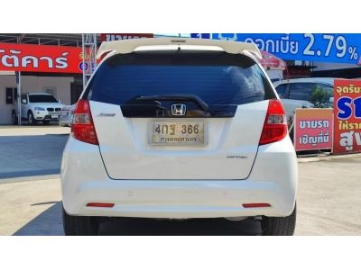 2011 Honda Jazz 1.5V  ผ่อนเพียง 6,xxx เท่านั้น รูปที่ 2