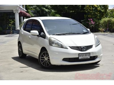 2010 HONDA JAZZ 1.5 V *ใช้เงิน 5 พันออกรถ ฟรีดาวน์ แถมประกันภัย รูปที่ 2