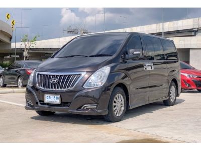 2018 HYUNDAI H-1 2.5  DELUXE  เครดิตดีฟรีดาวน์ รูปที่ 2